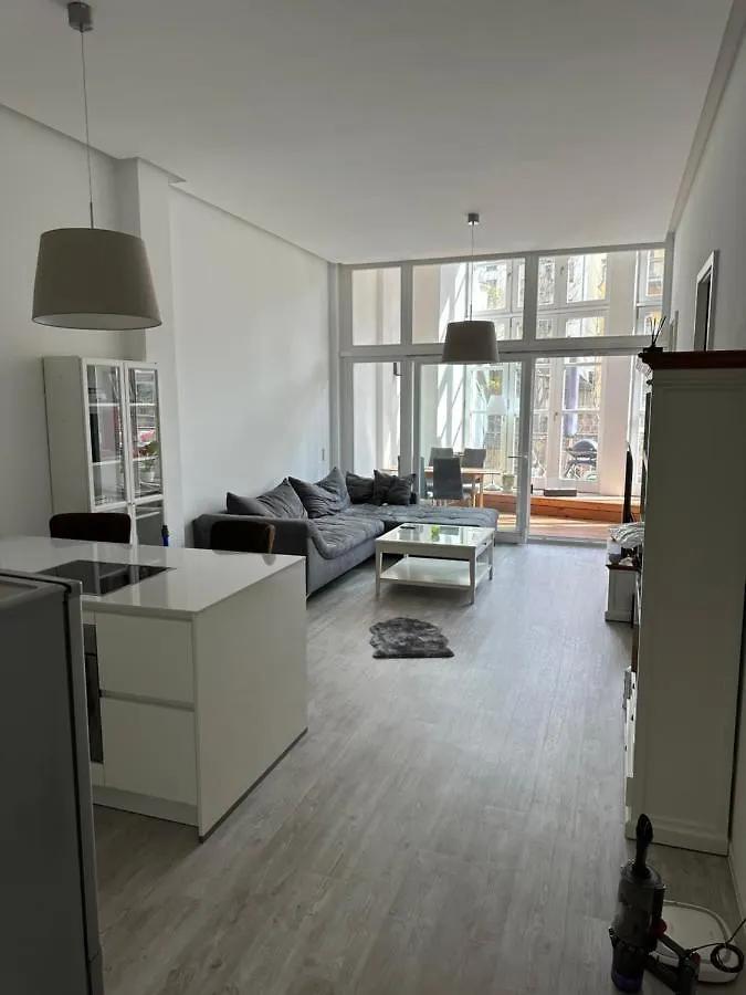 Relax-Wohnung Mit Balkon Ueber Die Weisse Elster Leipzig